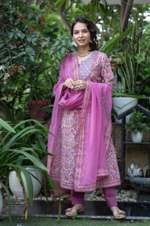 Image for Kusvaa Wsr383 Aamrutha Handblock Kurta Dupatta Set Featured New