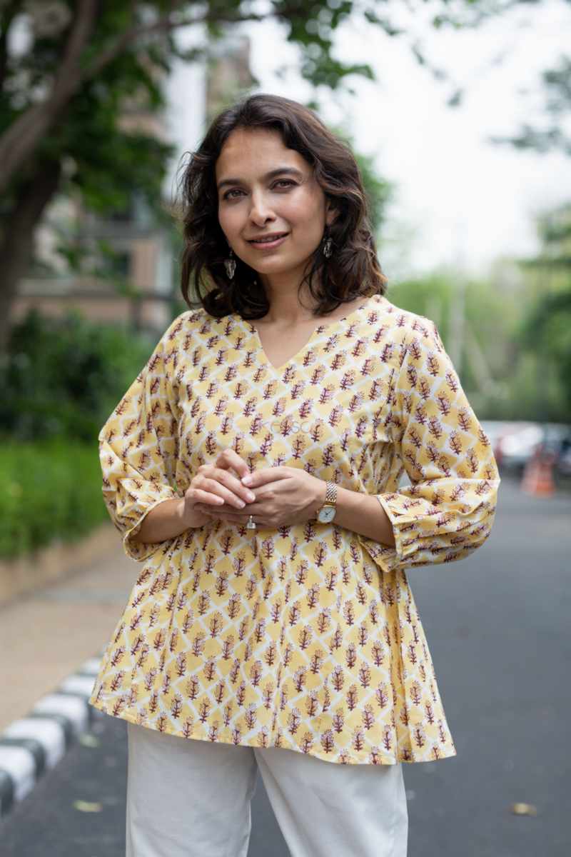Image for Kusvaa Wsr390 Avani Cotton Short Kurti Side