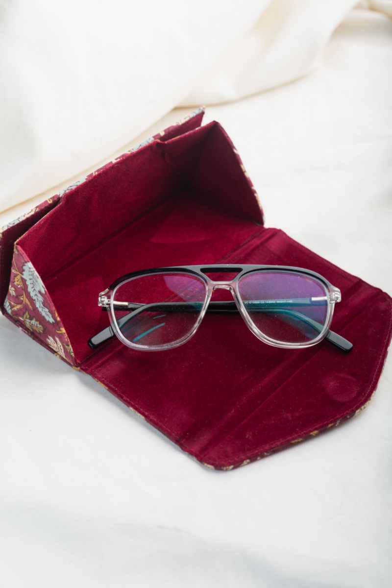 Image for Kusvaa Wsra101 Chashm E Baddoor Sunglass Spectacles Cover Side