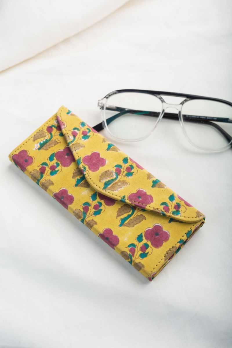 Image for Kusvaa Wsra102 Chashm E Baddoor Sunglass Spectacles Cover Featured