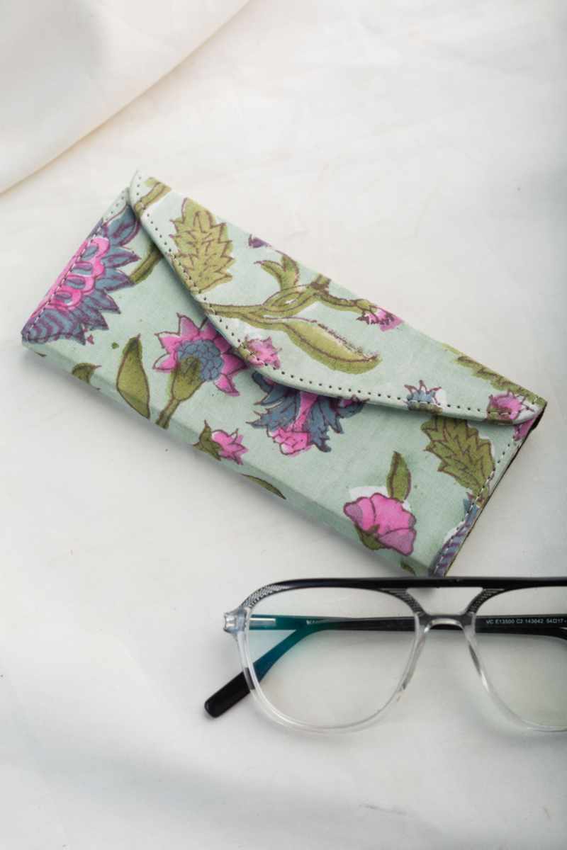 Image for Kusvaa Wsra93 Chashm E Baddoor Sunglass Spectacles Cover Featured