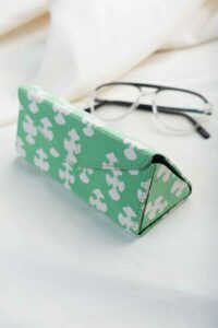 Image for Kusvaa Wsra94 Chashm E Baddoor Sunglass Spectacles Cover Front