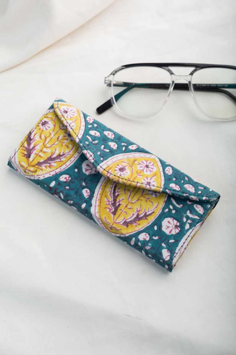 Image for Kusvaa Wsra97 Chashm E Baddoor Sunglass Spectacles Cover Featured