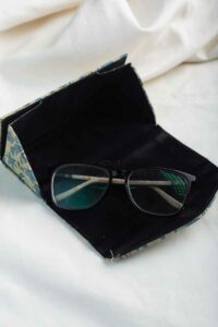 Image for Kusvaa Wsra98 Chashm E Baddoor Sunglass Spectacles Cover Front