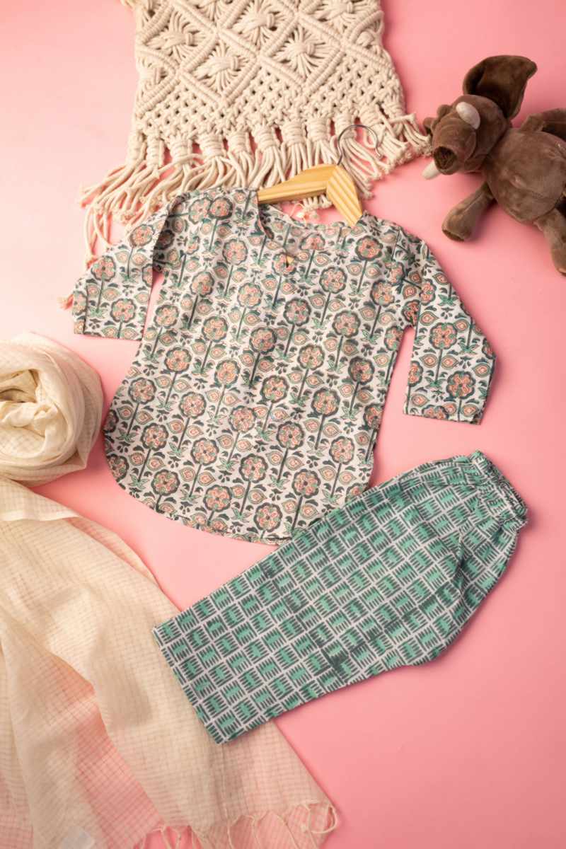 Image for Kusvaa Wsrk67 Mokshit New Born Kurtapyjama Set Featured