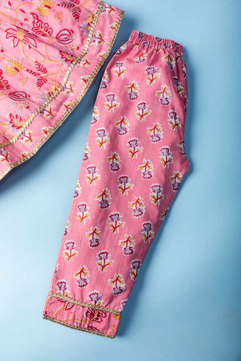 Image for Kusvaa Mbe76 Anuja Kid Cotton Kurta Pant Set Closeup