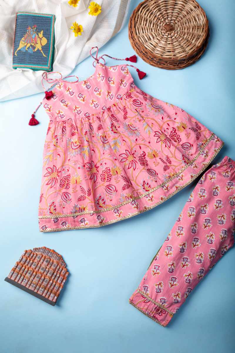 Image for Kusvaa Mbe76 Anuja Kid Cotton Kurta Pant Set Front