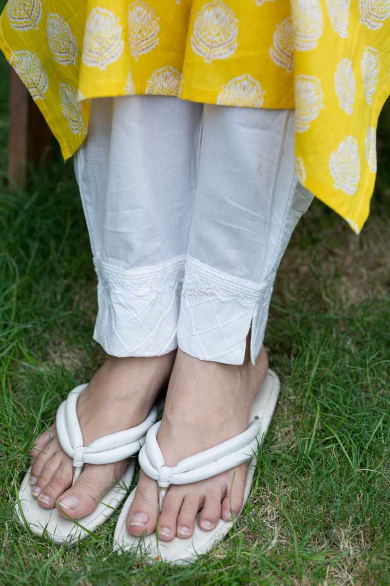 Image for Kusvaa Vcr193 Neha Cotton Straight Fit Kurta Closeup 2