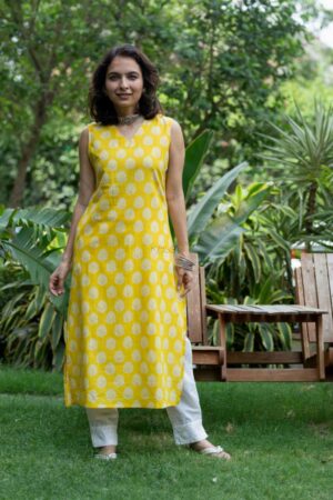 Image for Kusvaa Vcr193 Neha Cotton Straight Fit Kurta Featured