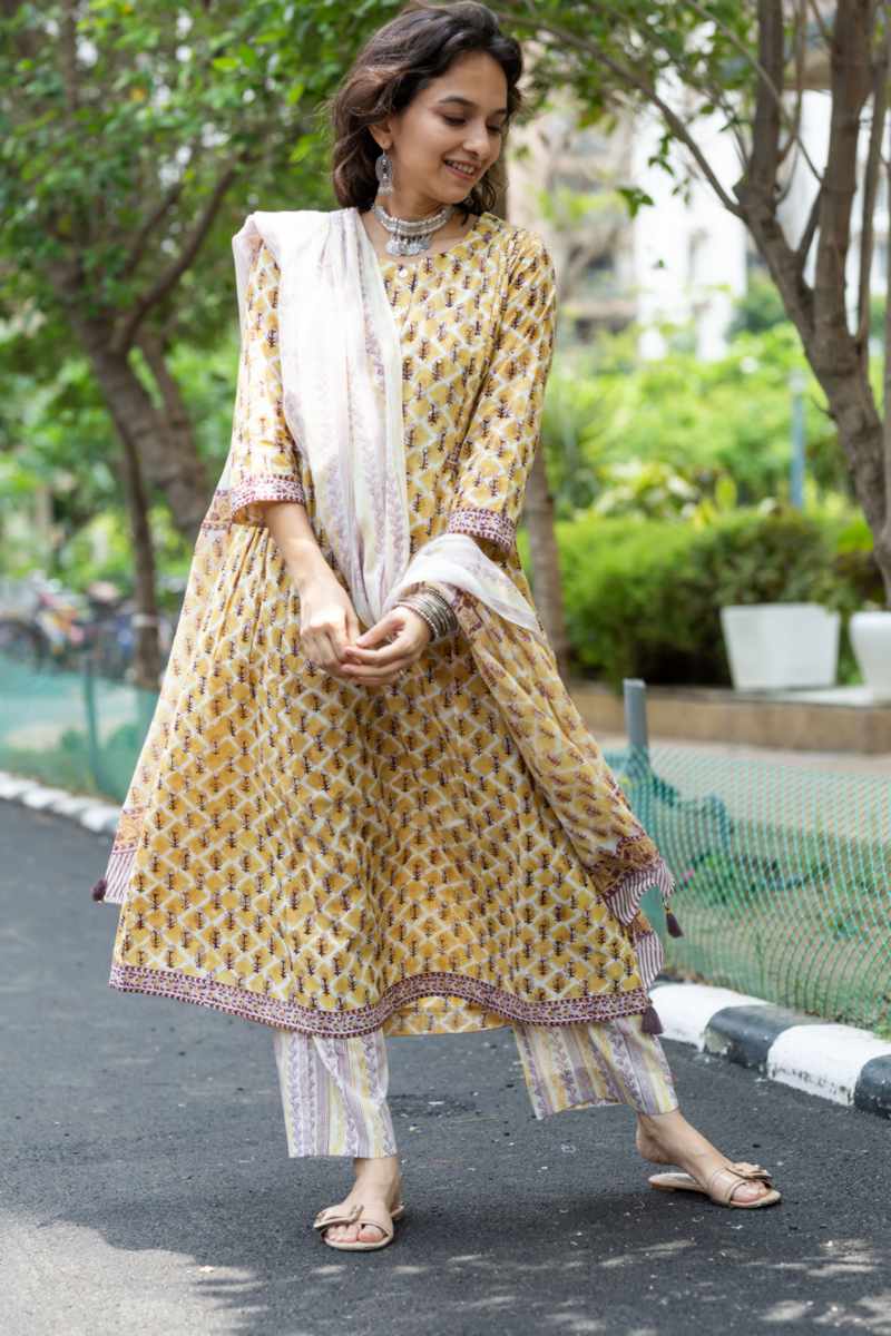 Image for Kusvaa Wsr396 Bhavya Cotton Handblock Complete Suit Set Featured