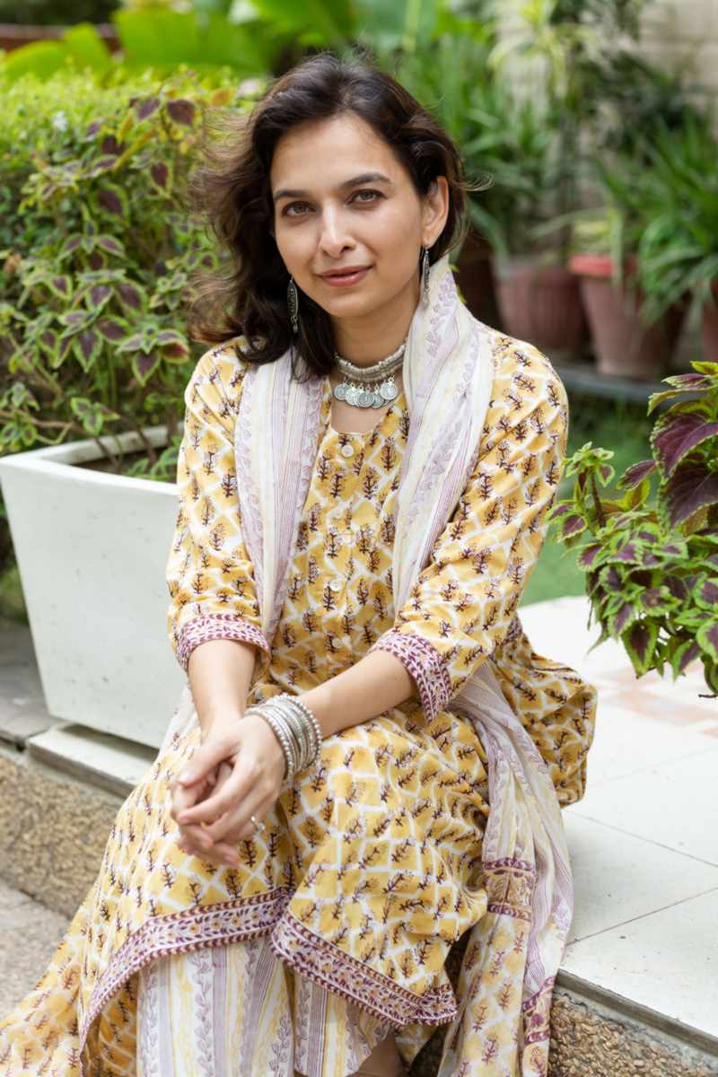 Image for Kusvaa Wsr396 Bhavya Cotton Handblock Complete Suit Set Sitting