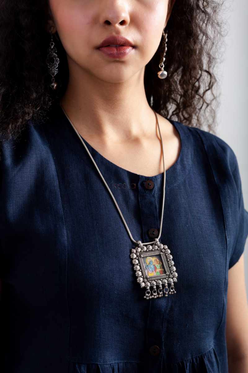 Image for Kusvaa Avdaf231 Sukriti Linen Short Top Closeup