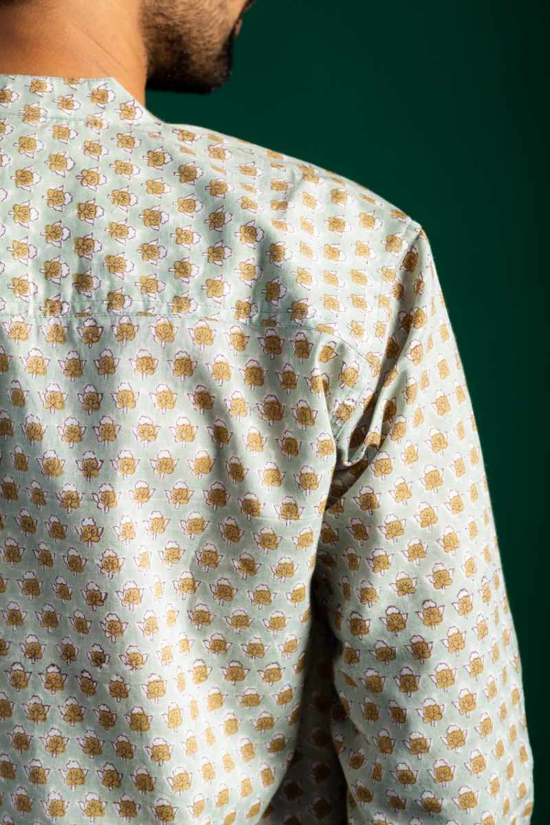 Image for Kusvaa Bpr37 Udaya Handblock Men Full Sleeves Shirt Closeup 2