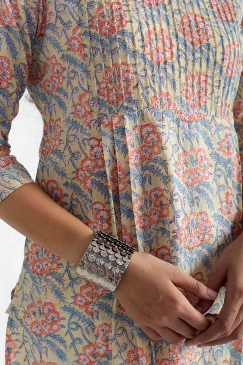 Image for Kusvaa Bpr39 Amolika Handblock Cotton Kurta Closeup 2