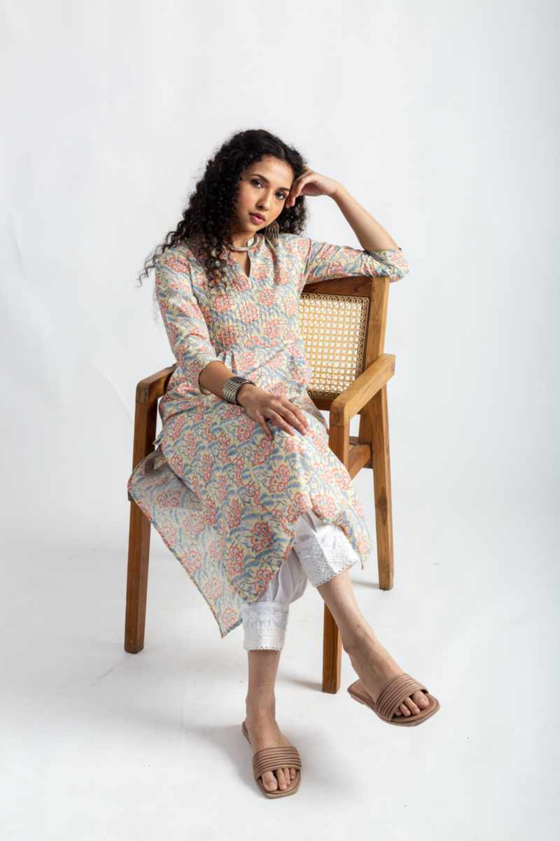 Image for Kusvaa Bpr39 Amolika Handblock Cotton Kurta Sitting