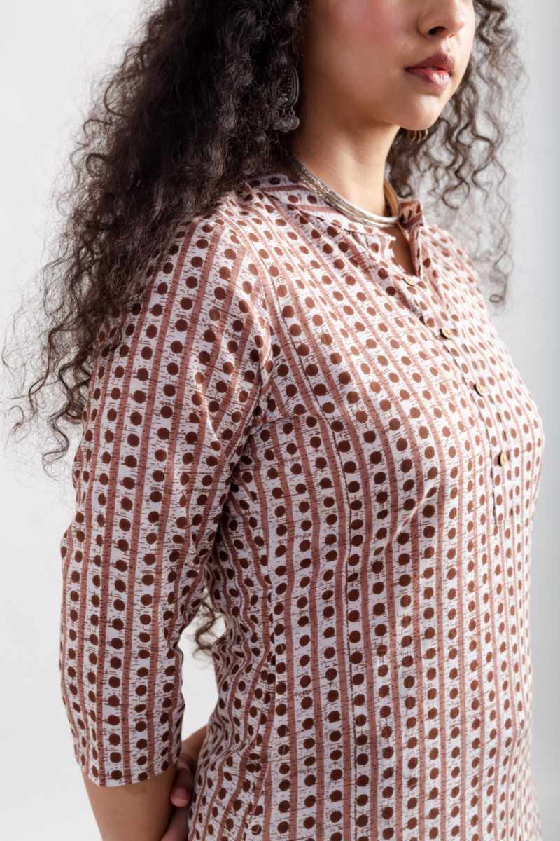 Image for Kusvaa Vcr200 Vipasha Cotton Straight Fit Kurta Closeup