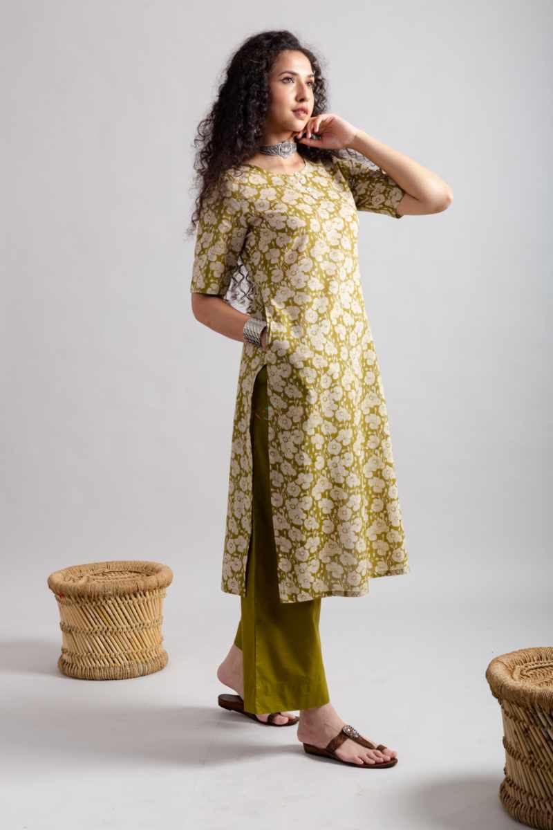 Image for Kusvaa Vcr204 Manishitha Cotton Straight Fit Kurta Side