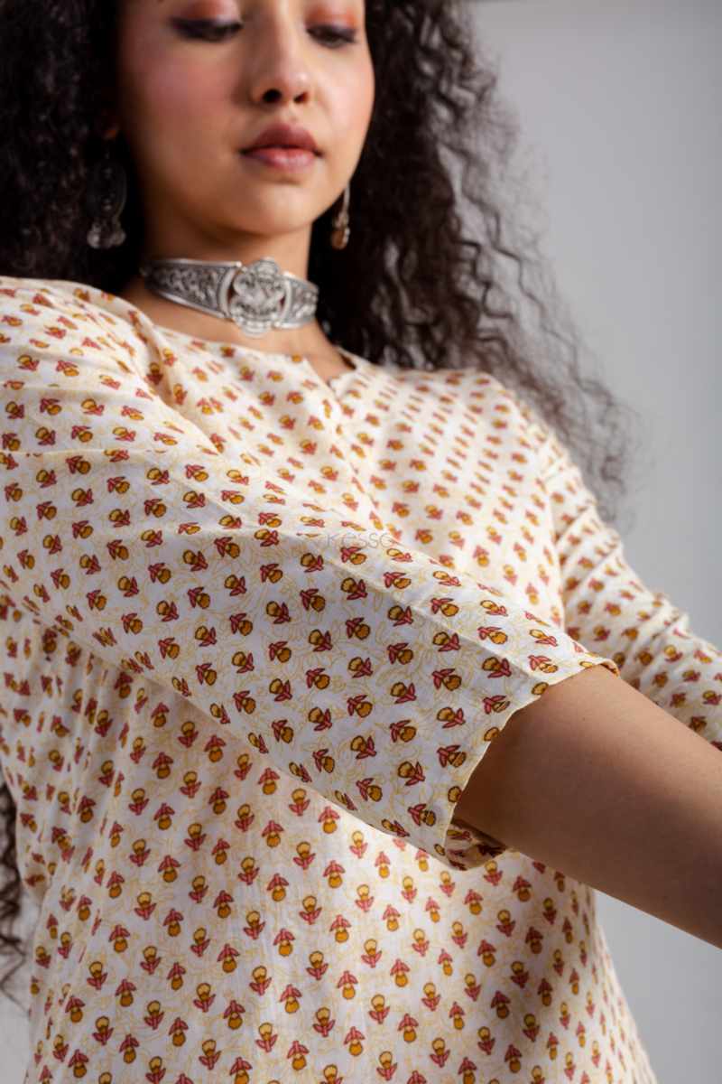 Image for Kusvaa Vcr205 Neeta Cotton Straight Fit Kurta Closeup 2
