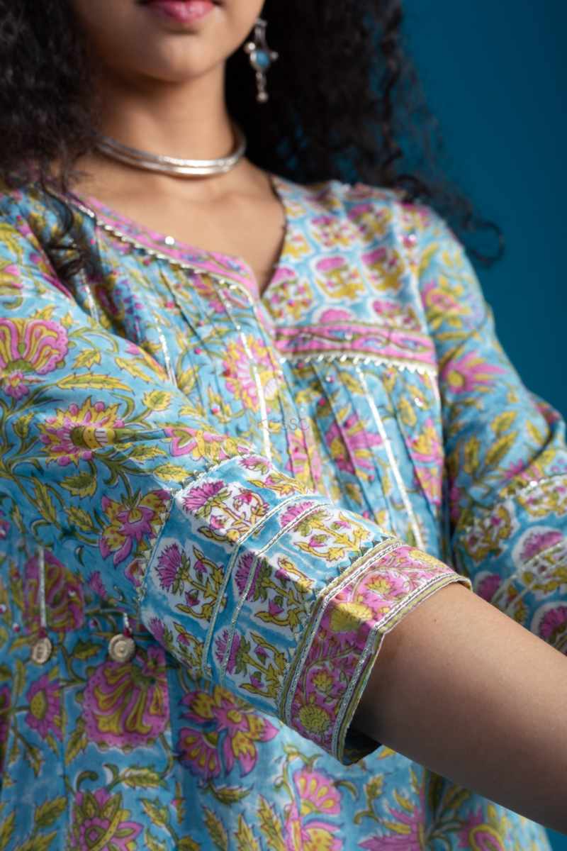 Image for Kusvaa Wsr318 Ananta Kalidaar Gotta Work Kalidaar Kurta Closeup New