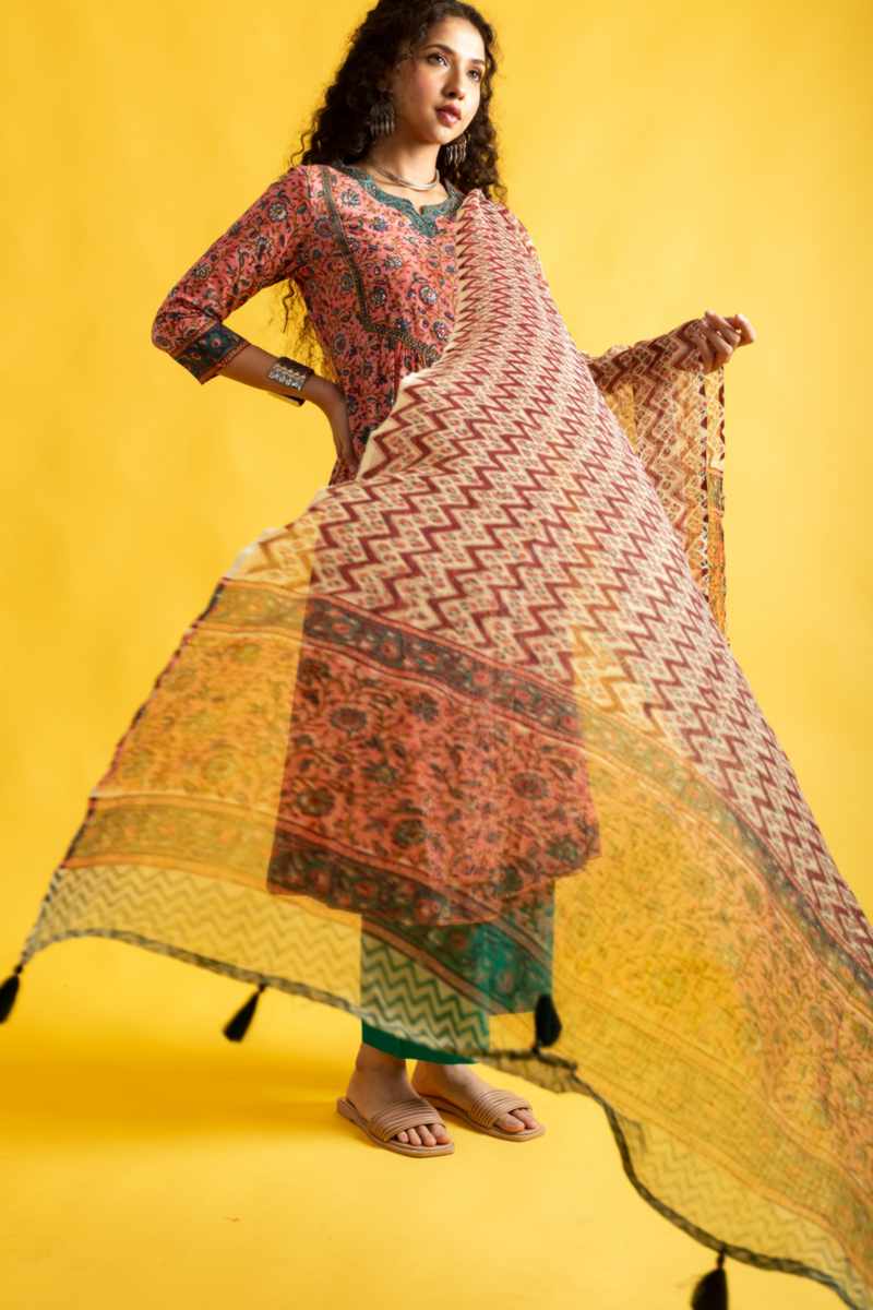 Image for Kusvaa Wsr397 Bhavya Handblock Kurta Dupatta Set Front
