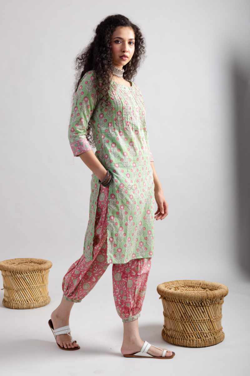 Image for Kusvaa Wsr399 Kavya Handblock Kurta Pant Set Front
