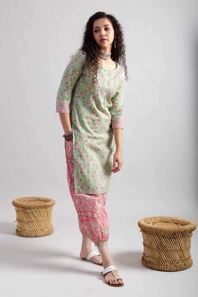 Image for Kusvaa Wsr399 Kavya Handblock Kurta Pant Set Side