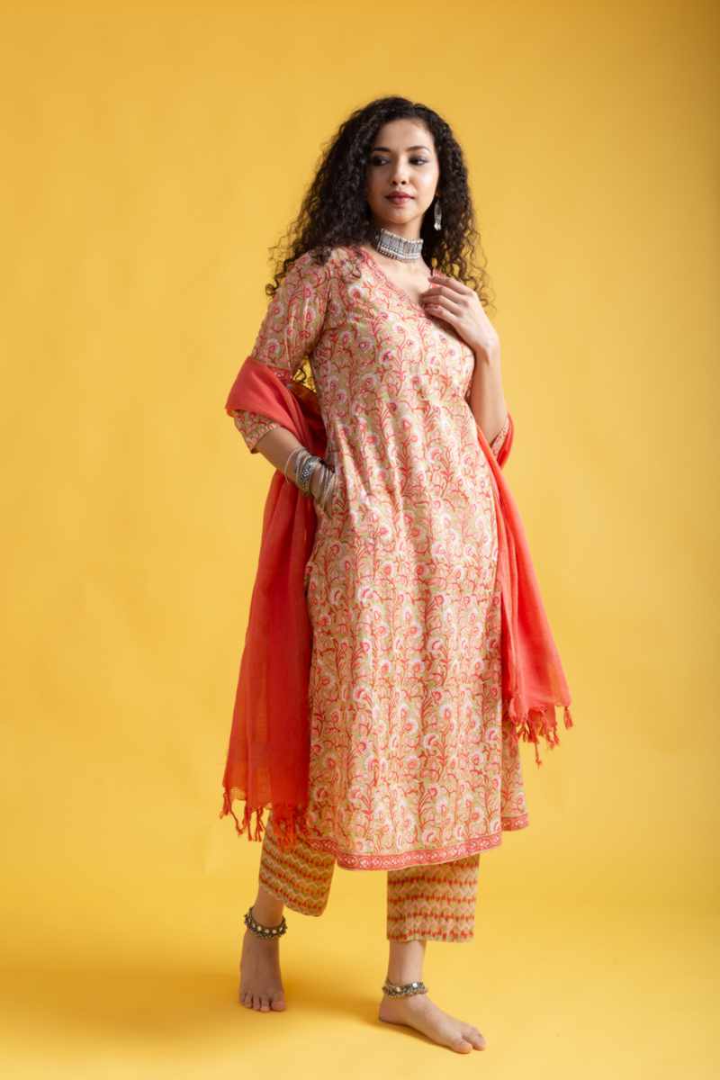 Image for Kusvaa Wsr404 Avani Handblock Cotton Complete Suit Set Front