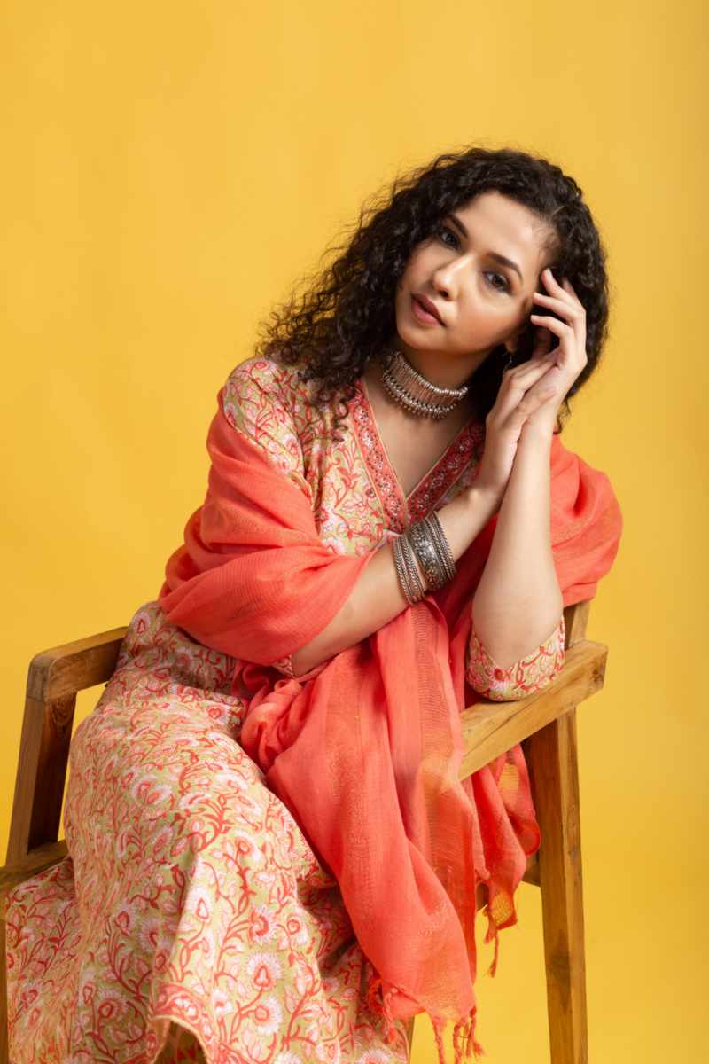 Image for Kusvaa Wsr404 Avani Handblock Cotton Complete Suit Set Sitting