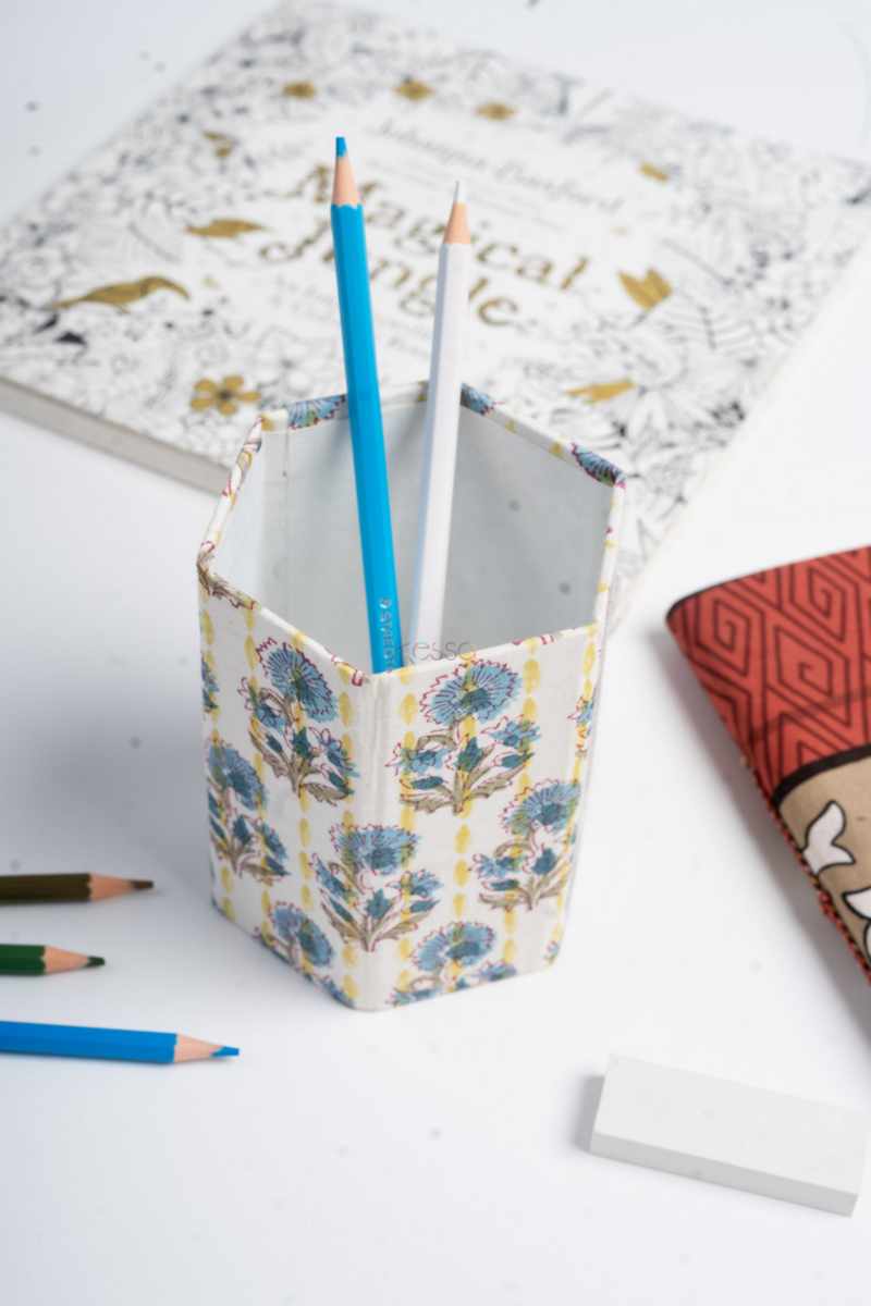 Image for Kusvaa Wsra163 Kalam Dhari Pen Holder Front