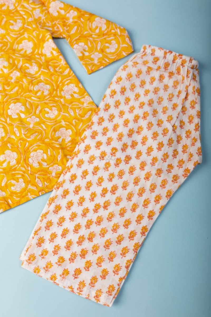 Image for Kusvaa Wsrk107 Krtvi New Born Kurtapyjama Set Closeup