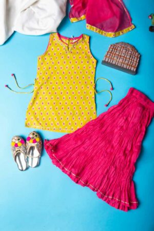 Image for Kusvaa Mbe87 Bhargavi Girls Skirt Complete Set Front