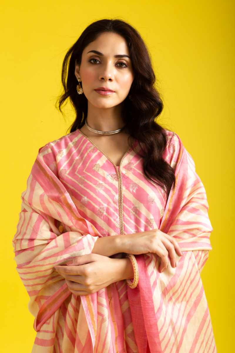 Image for Kusvaa Ws1045 Noor Chanderi Complete Suit Set Featured