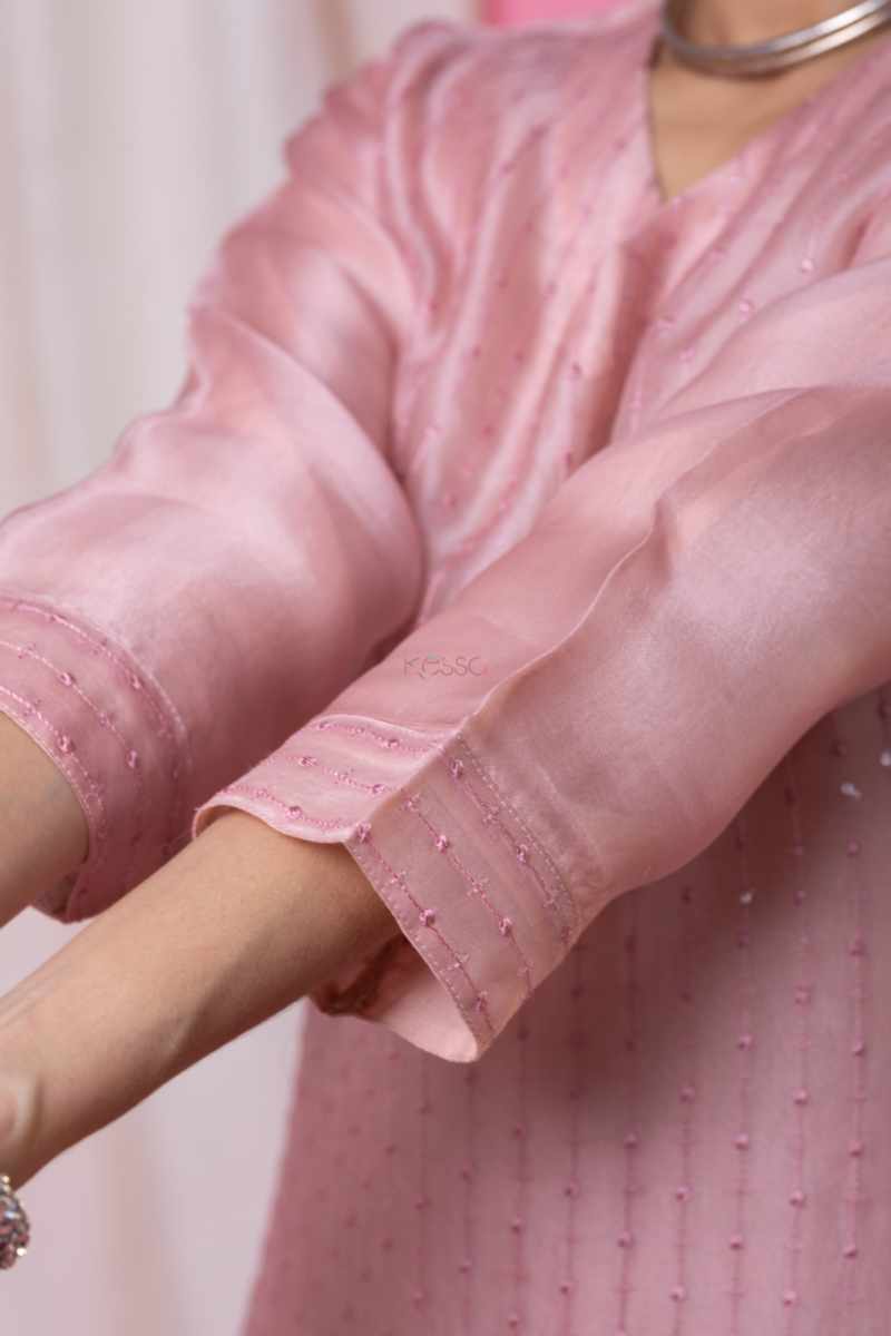 Image for Kusvaa Ws1046 Yarima Chanderi Complete Suit Set Closeup