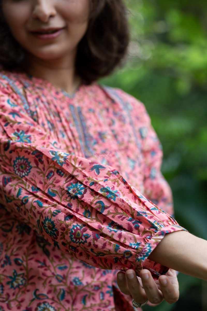 Image for Kusvaa Wsr400 Anila Cotton Jaal Print Short Top Closeup 2