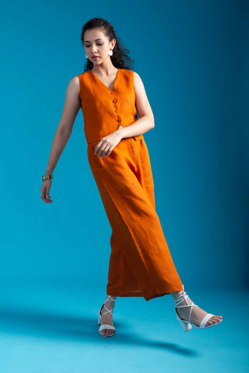 Image for Kusvaa Avdaf254 Neeta Linen Top Pant Set Featured