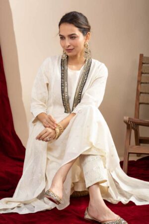 Image for Kusvaa Avdaf266 Kirita Cotton Kurta Plazzo Set Sitting