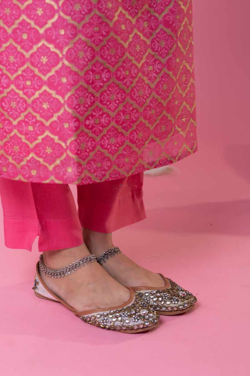 Image for Kusvaa Vcr227 Aaratrika Chanderi Silk Kurta Closeup 2