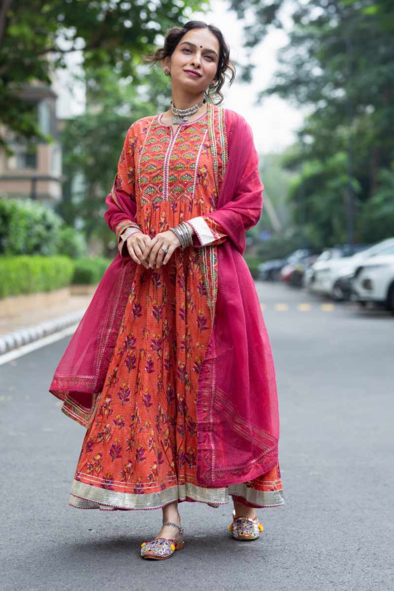 Image for Kusvaa Wsr412 Keertana Cotton Handblock Kurta Dupatta Set Featured New