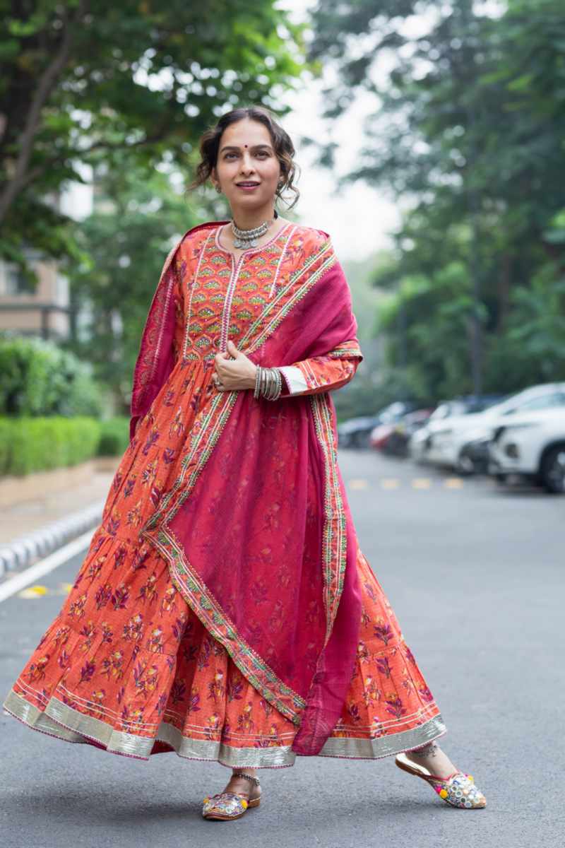 Image for Kusvaa Wsr412 Keertana Cotton Handblock Kurta Dupatta Set Side New