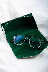 Image for Kusvaa Wsra222 Chashm E Baddoor Sunglass Spectacles Cover Front