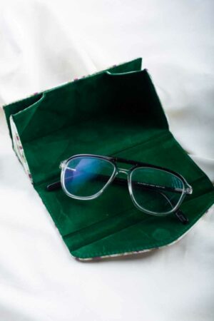 Image for Kusvaa Wsra222 Chashm E Baddoor Sunglass Spectacles Cover Front