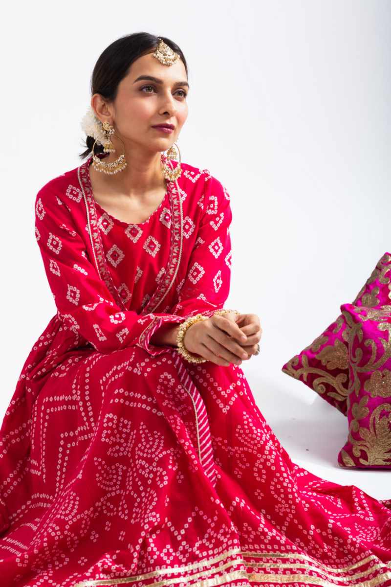 Image for Kusvaa Avdaf268 Ekatara Cotton Bandhini Print Kurta Sitting
