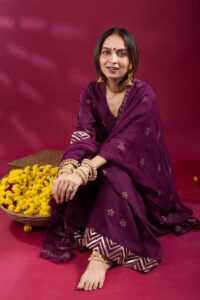 Image for Kusvaa Avdaf271 Mautushi Cotton Complete Suit Set Sitting