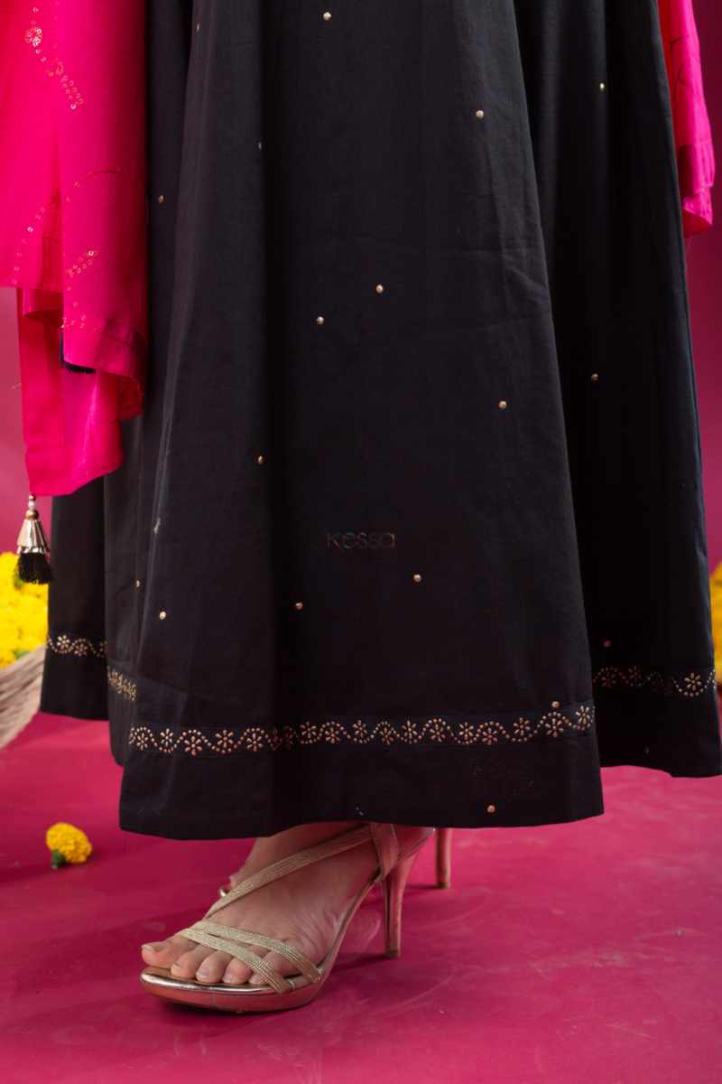 Image for Kusvaa Avdaf273 Gauravi Cotton Kurta Dupatta Set Closeup 2