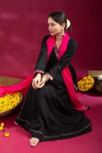 Image for Kusvaa Avdaf273 Gauravi Cotton Kurta Dupatta Set Sitting