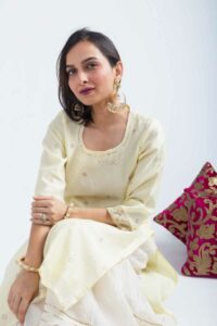 Image for Kusvaa Vcr230 Livroop Chanderi Straight Kurta Sitting