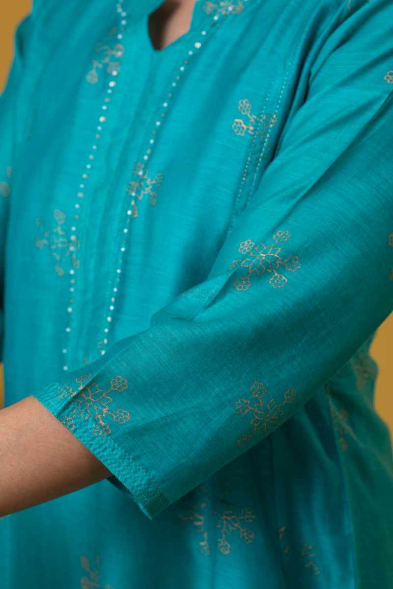Image for Kusvaa Vcr232 Dasya Chanderi A Line Kurta Closeup