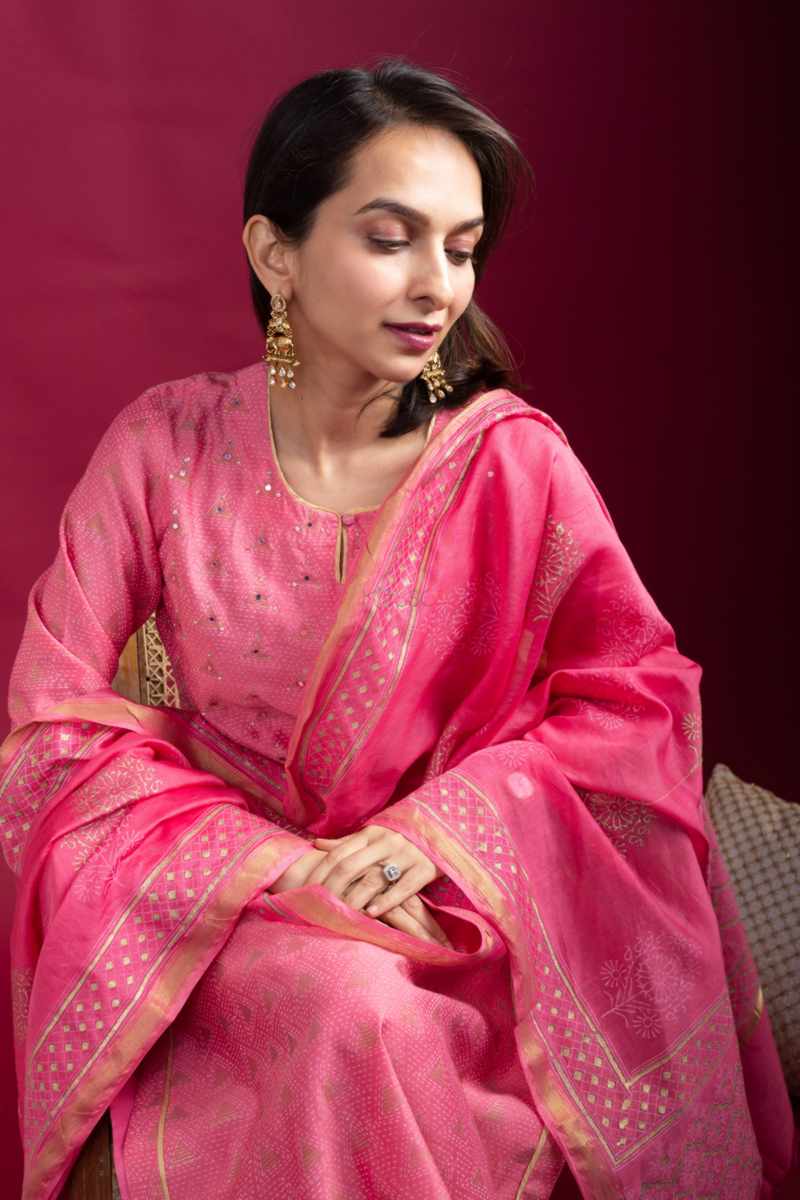 Image for Kusvaa Vcr248 Mahek Chanderi Straight Kurta Sitting