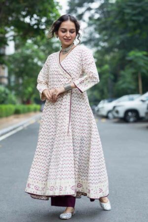Image for Kusvaa Ws1063 Menaja Cotton Kalidar Kurta Featured