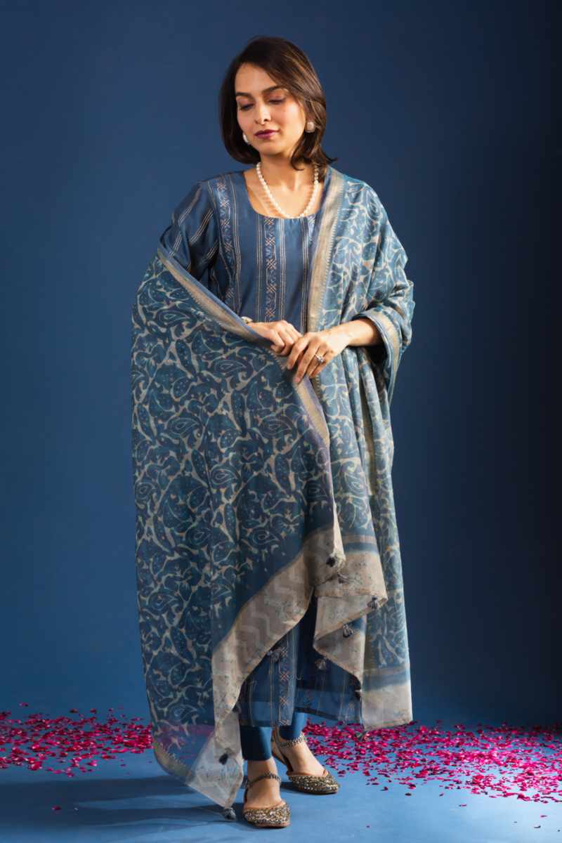 Image for Kusvaa Ws1070 Aamira Chanderi Complete Suit Set Front